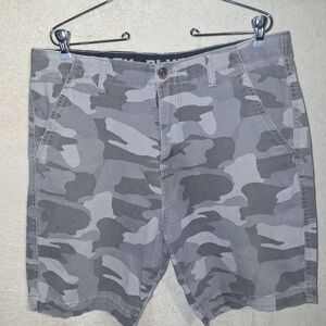 MEN'S PLUGG FLEX SHORTS ~ CAMO SZ 34